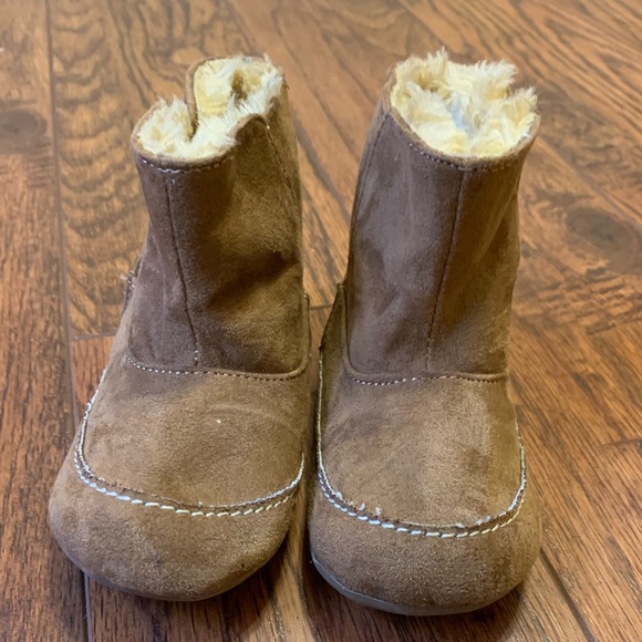 Koalakids moccasin boots size 6 - Picture 1 of 2